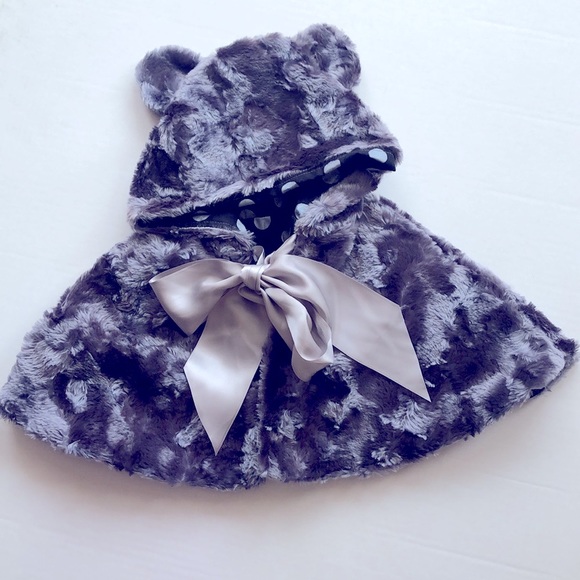 Sugarplum Lane Infant Bear Cape, Size 6-12 months - Picture 2 of 6
